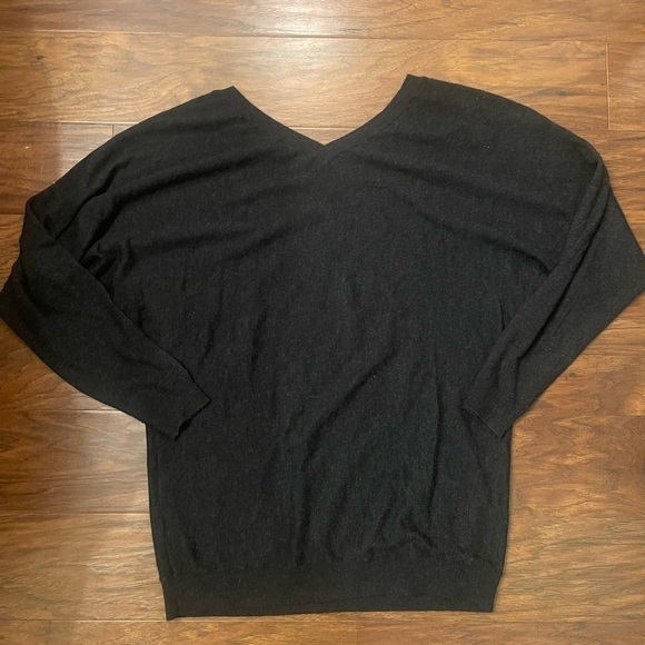 Vince Cashmere Blend Lightweight Sweater Size S - Picture 3 of 4